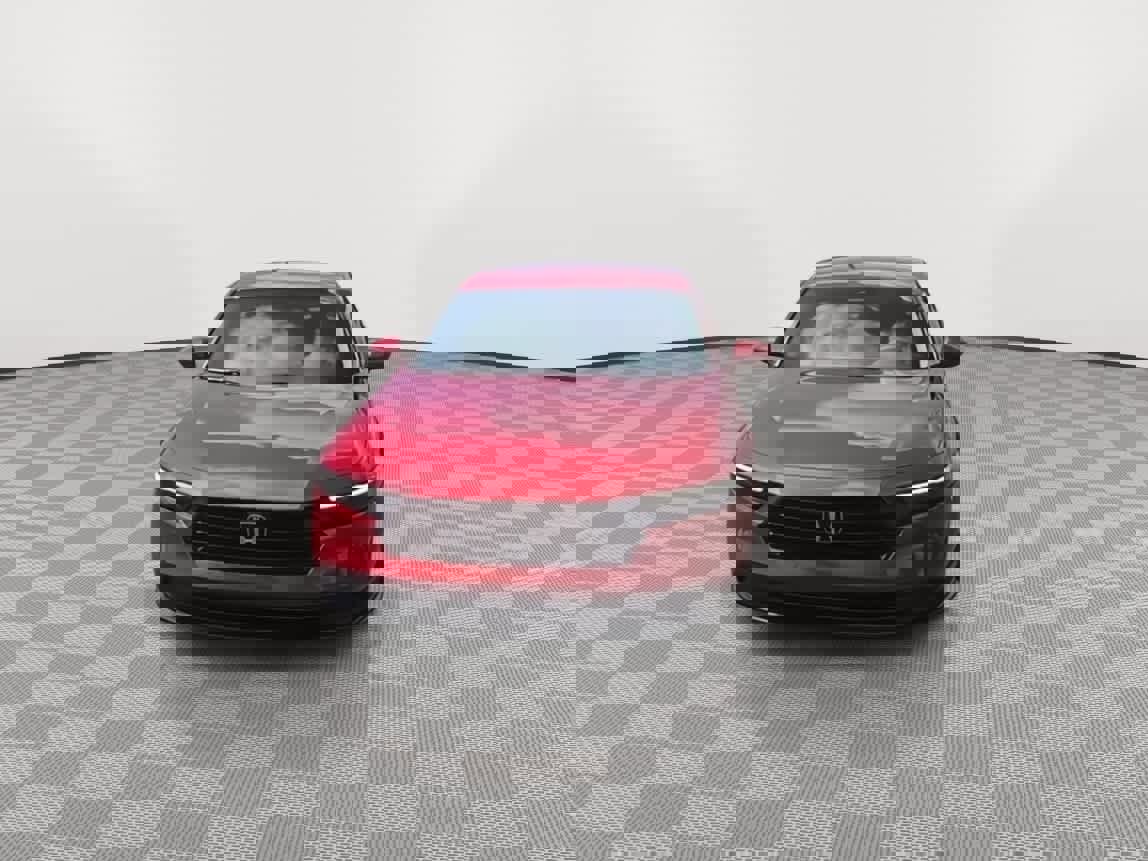 Certified 2025 Honda Accord LX image 3