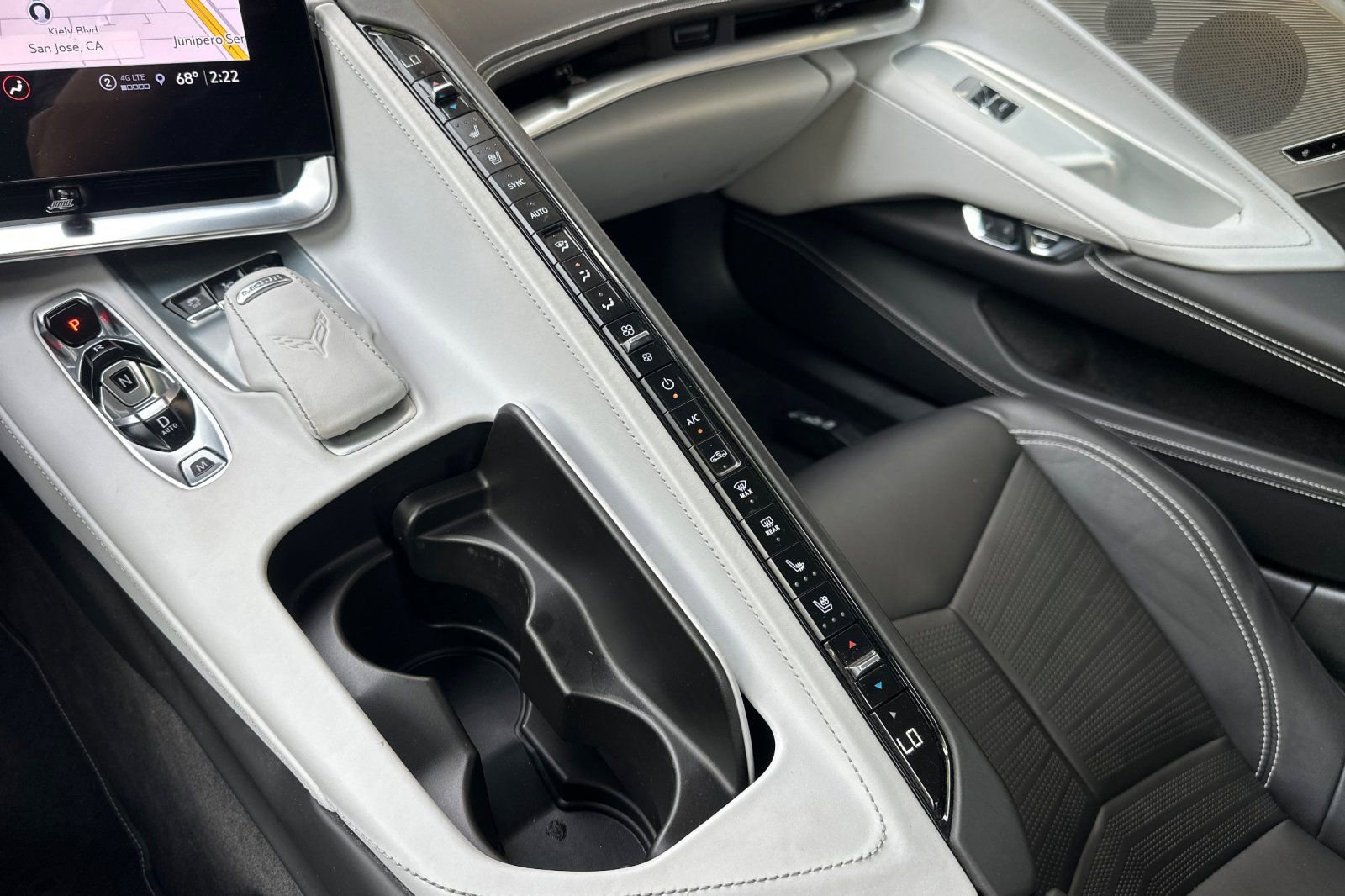 Used 2022 Chevrolet Corvette Stingray Premium Conv w/ Z51 Performance Package image 25