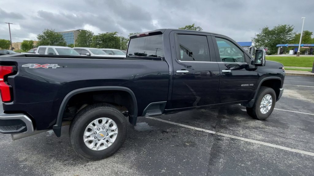 Used 2024 Chevrolet Silverado 2500 LTZ AWD/4WD image 2