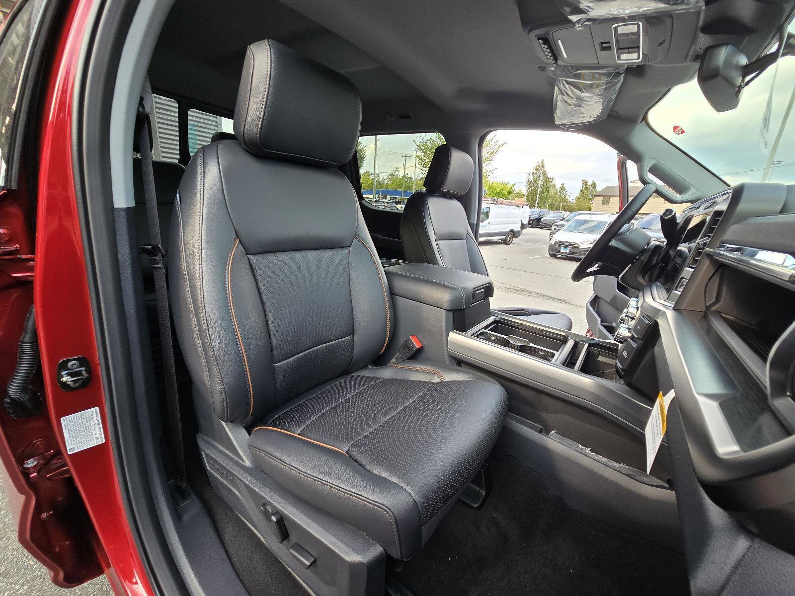 New 2026 Ford F350 Lariat w/ FX4 Off-Road Package image 17