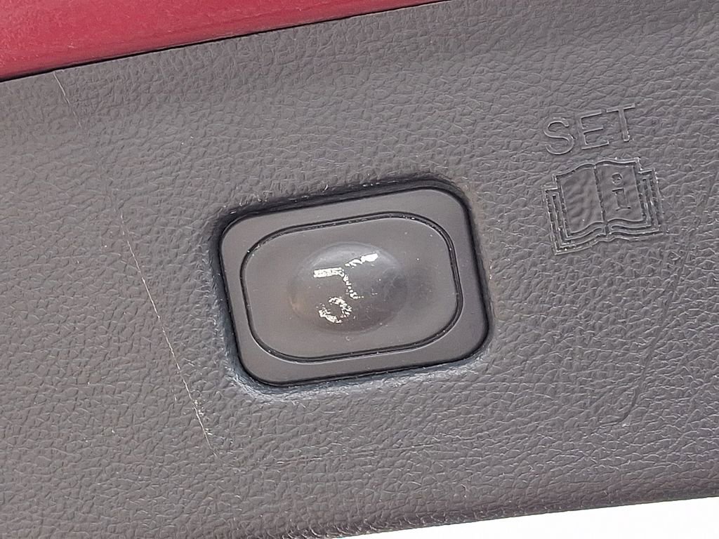 Used 2021 Ford Edge ST-Line FWD image 31