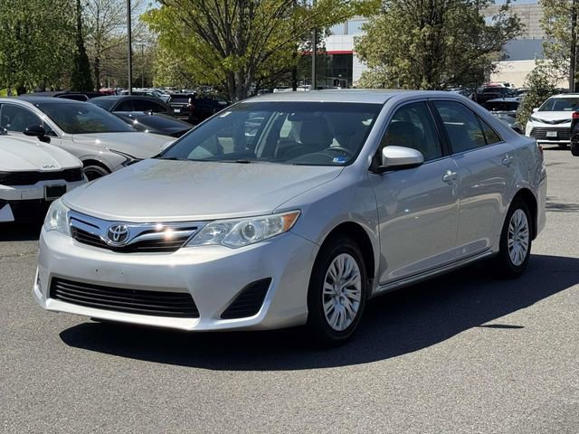 Used 2012 Toyota Camry LE image 5