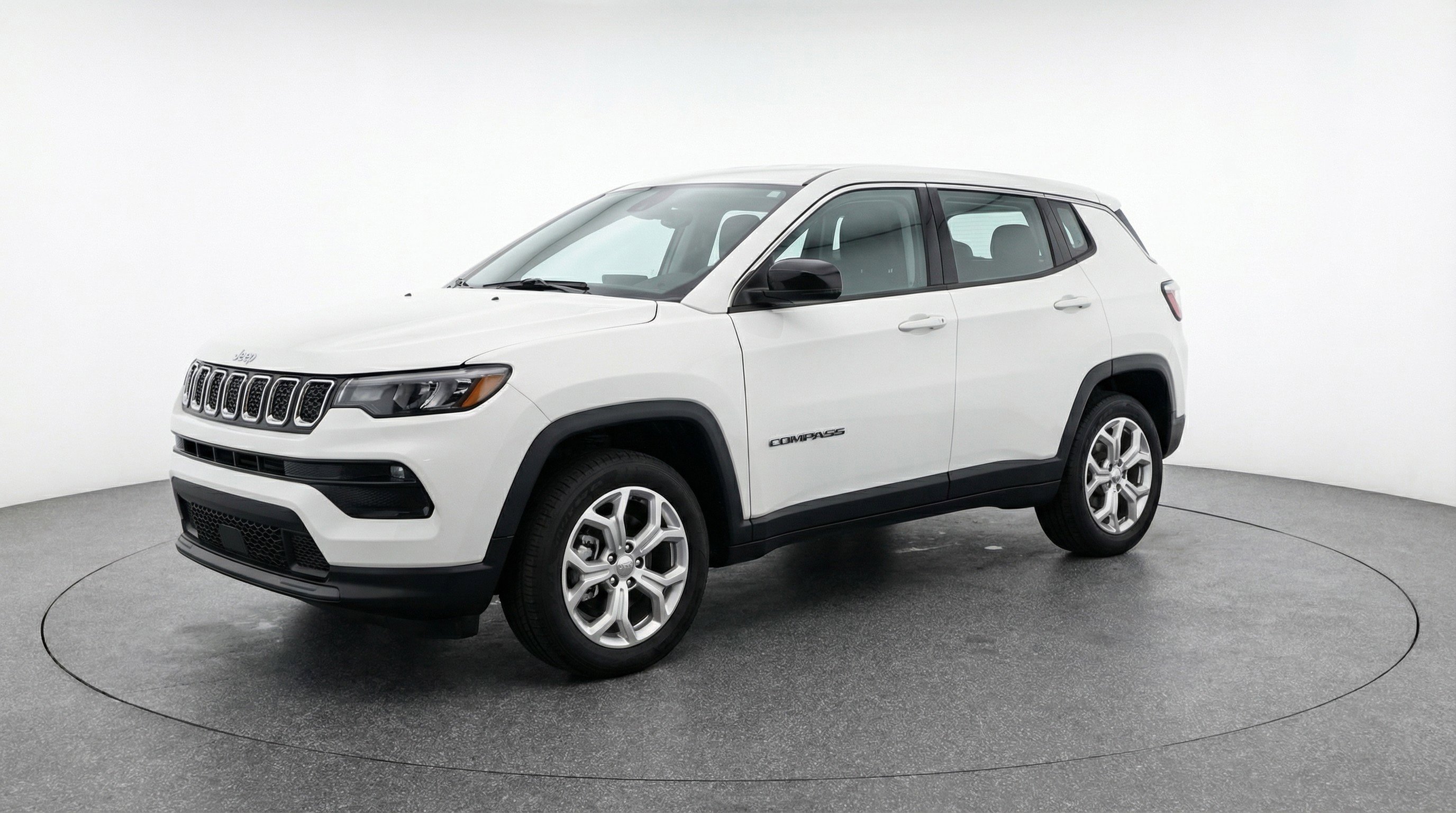 Used 2025 Jeep Compass Latitude image 3