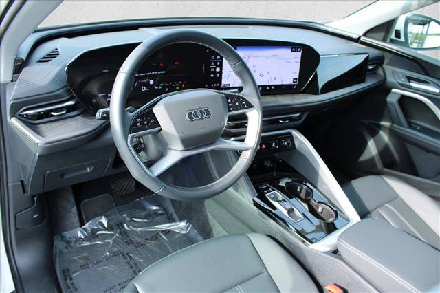 Certified 2025 Audi Q5 Premium w/ Convenience Package AWD/4WD image 17