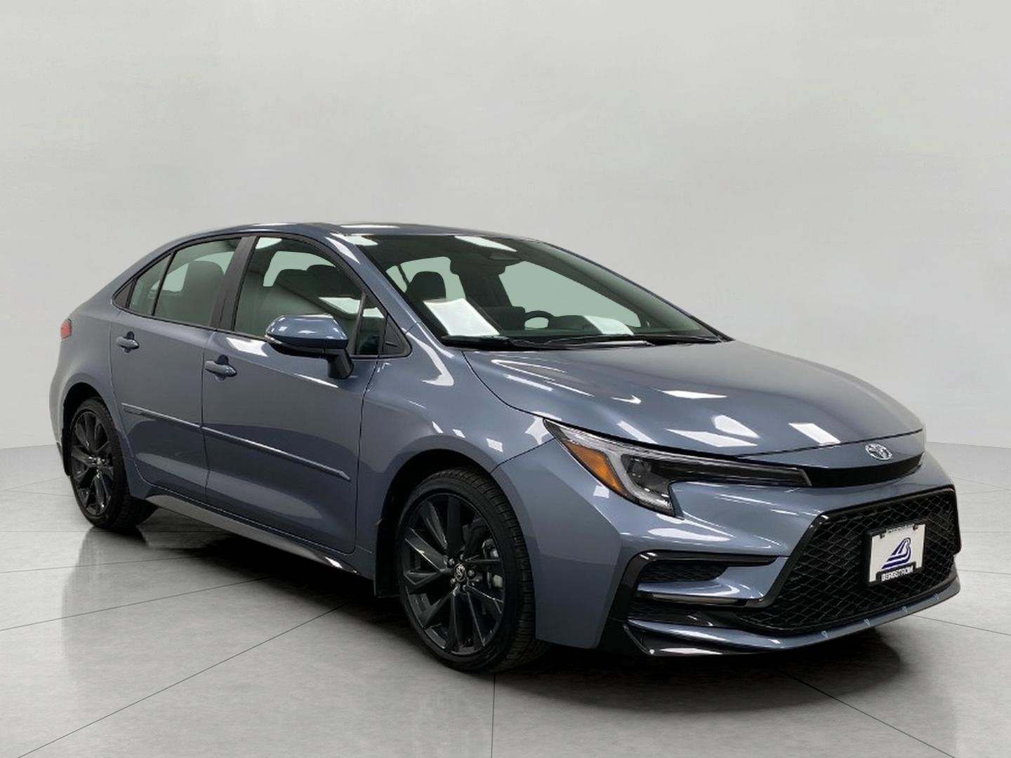 Used 2026 Toyota Corolla SE w/ SE Package image 1