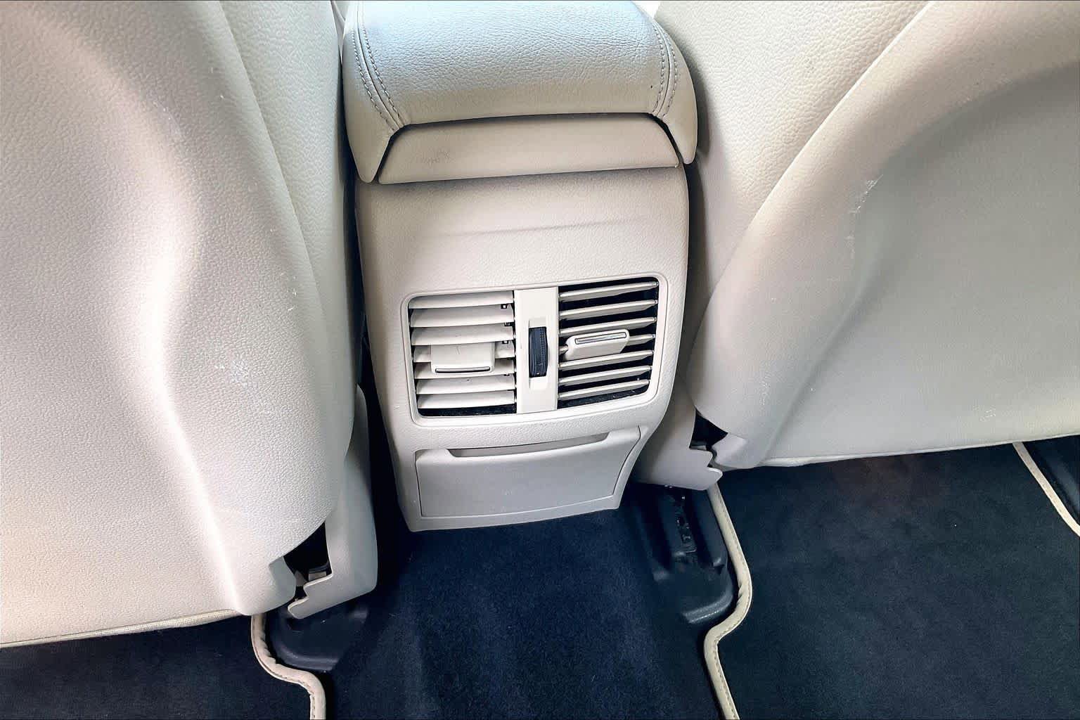 Used 2018 Mercedes-Benz CLA 250 image 34