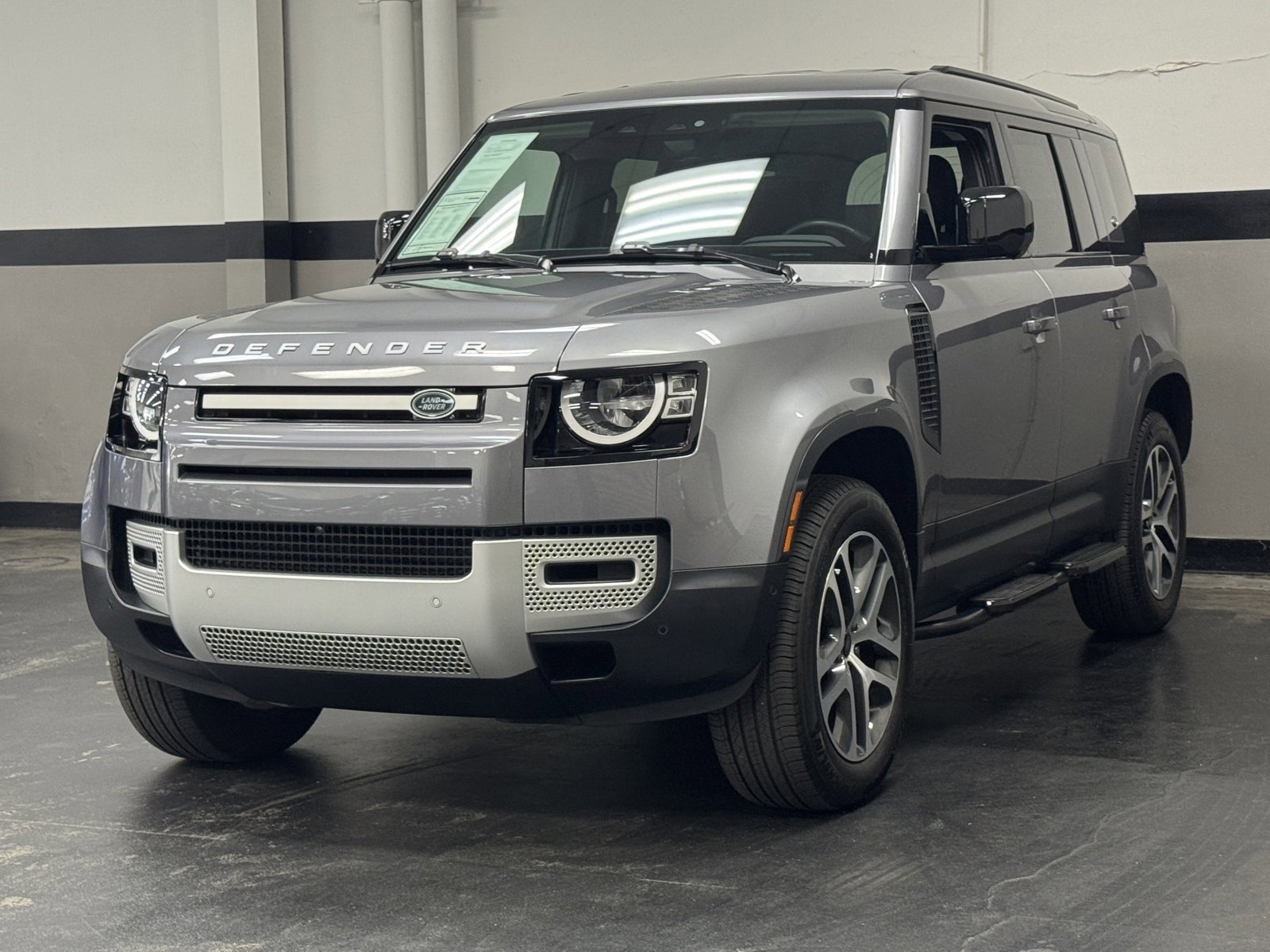 Used 2023 Land Rover Defender 110 S image 7