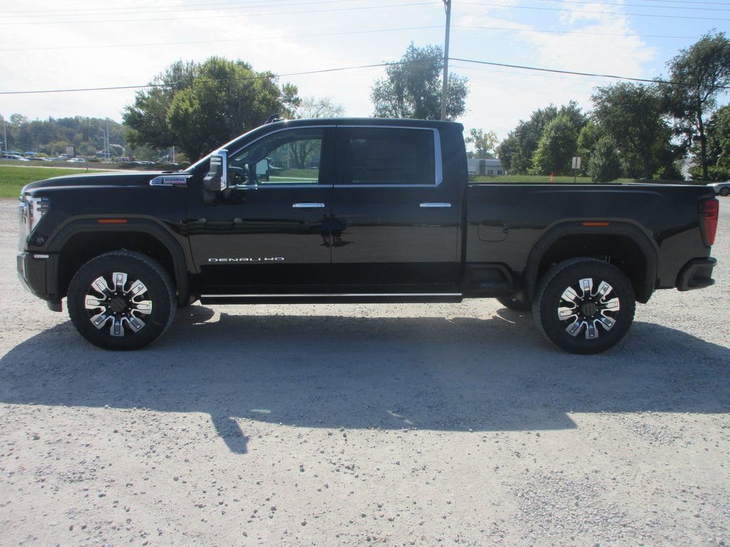 New 2026 GMC Sierra 2500 Denali w/ Denali Reserve Package image 10