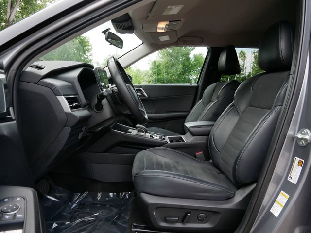 Used 2024 Mitsubishi Outlander SE AWD/4WD image 14