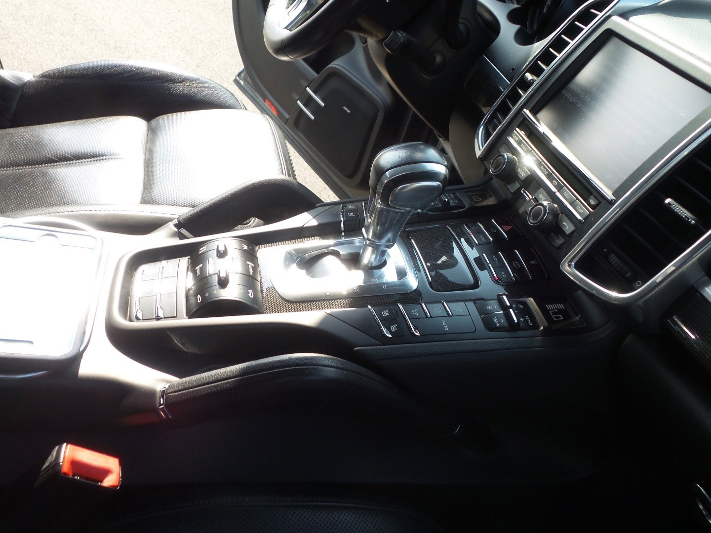 Used 2013 Porsche Cayenne GTS image 45