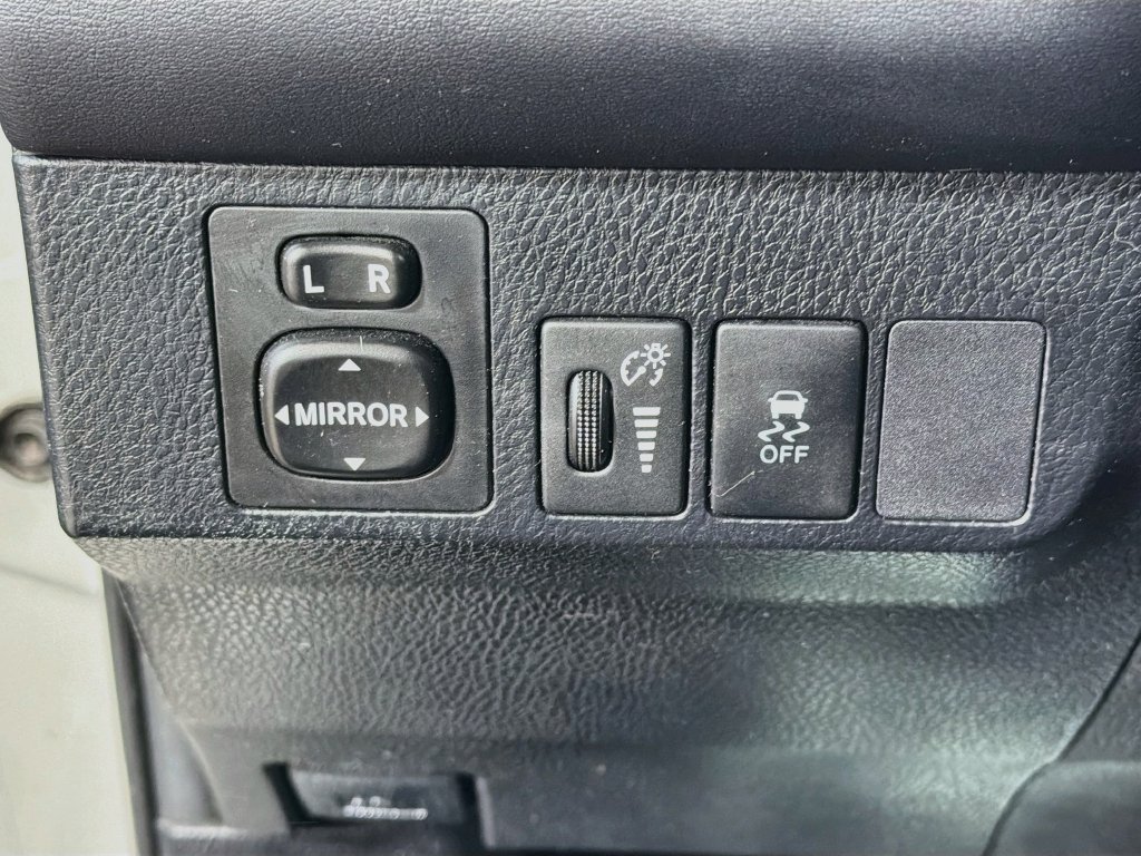 Used 2014 Toyota RAV4 Limited AWD/4WD image 12