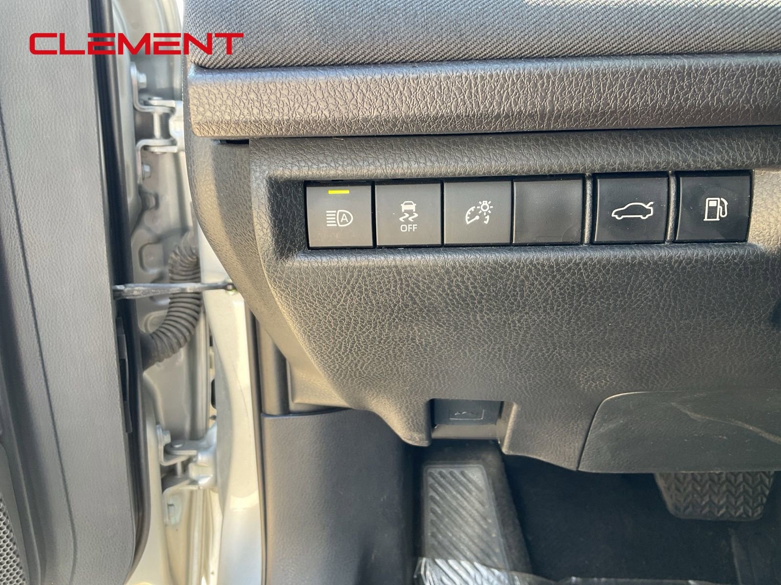 Used 2025 Toyota Camry LE FWD image 14