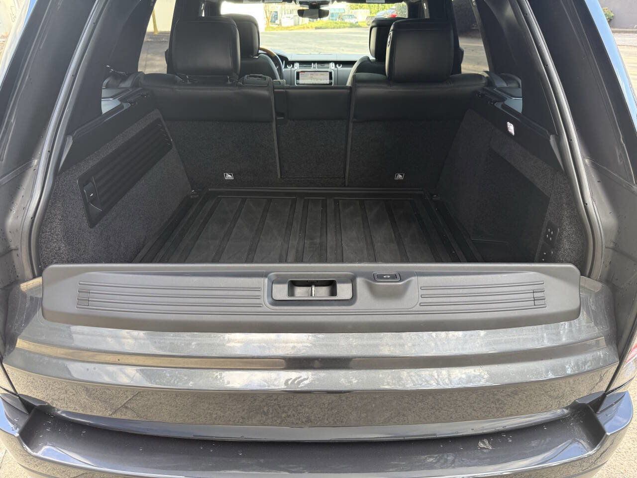 Used 2018 Land Rover Range Rover Supercharged image 48