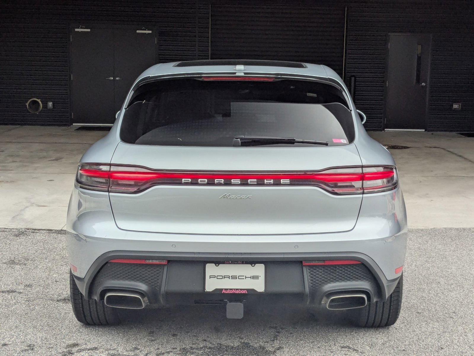 Used 2025 Porsche Macan image 10