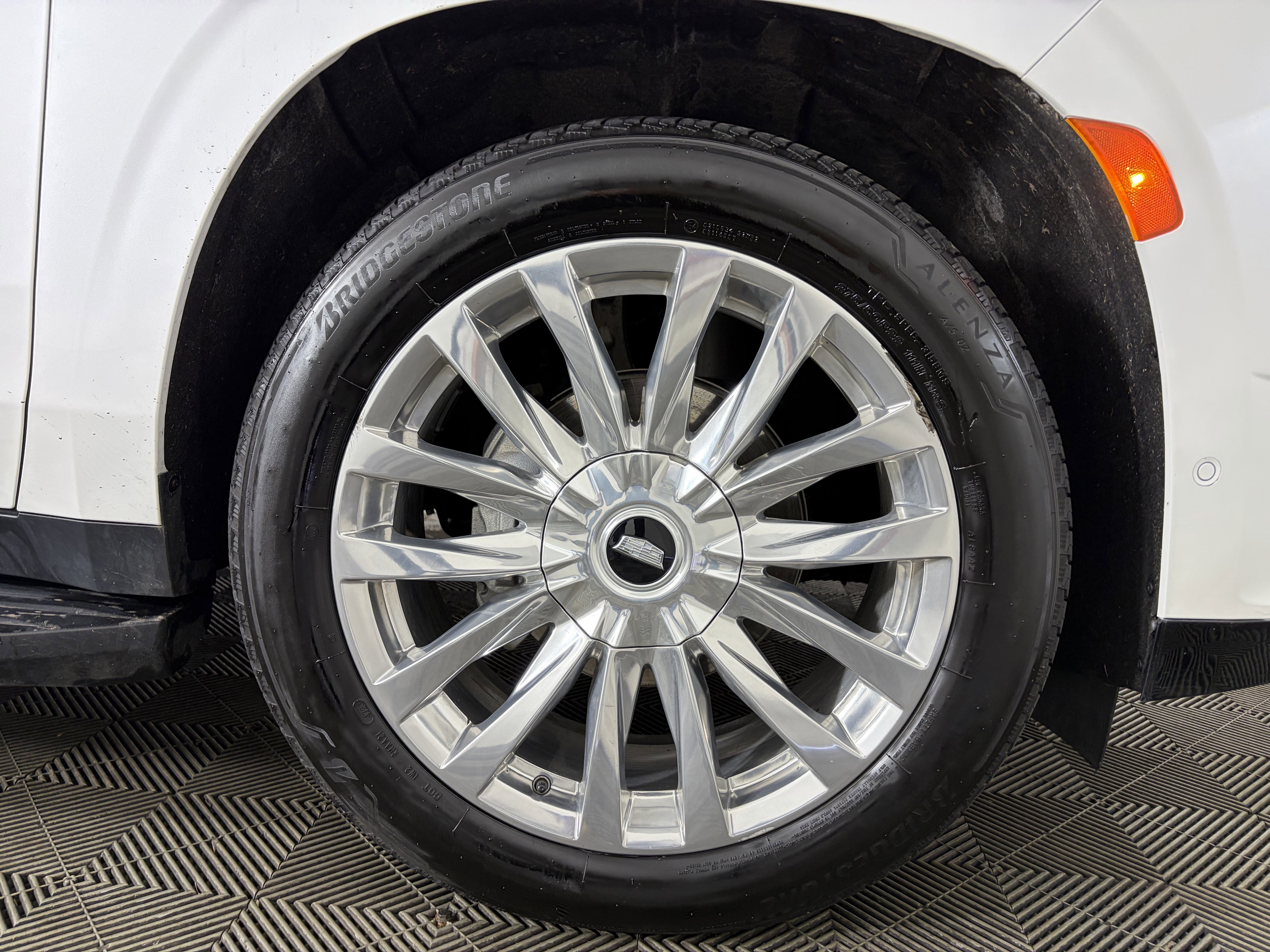 Used 2024 Cadillac Escalade ESV Premium Luxury w/ Performance Package image 50