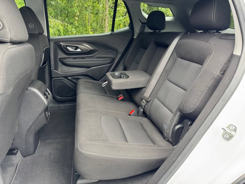 Used 2024 GMC Terrain SLE AWD/4WD image 14