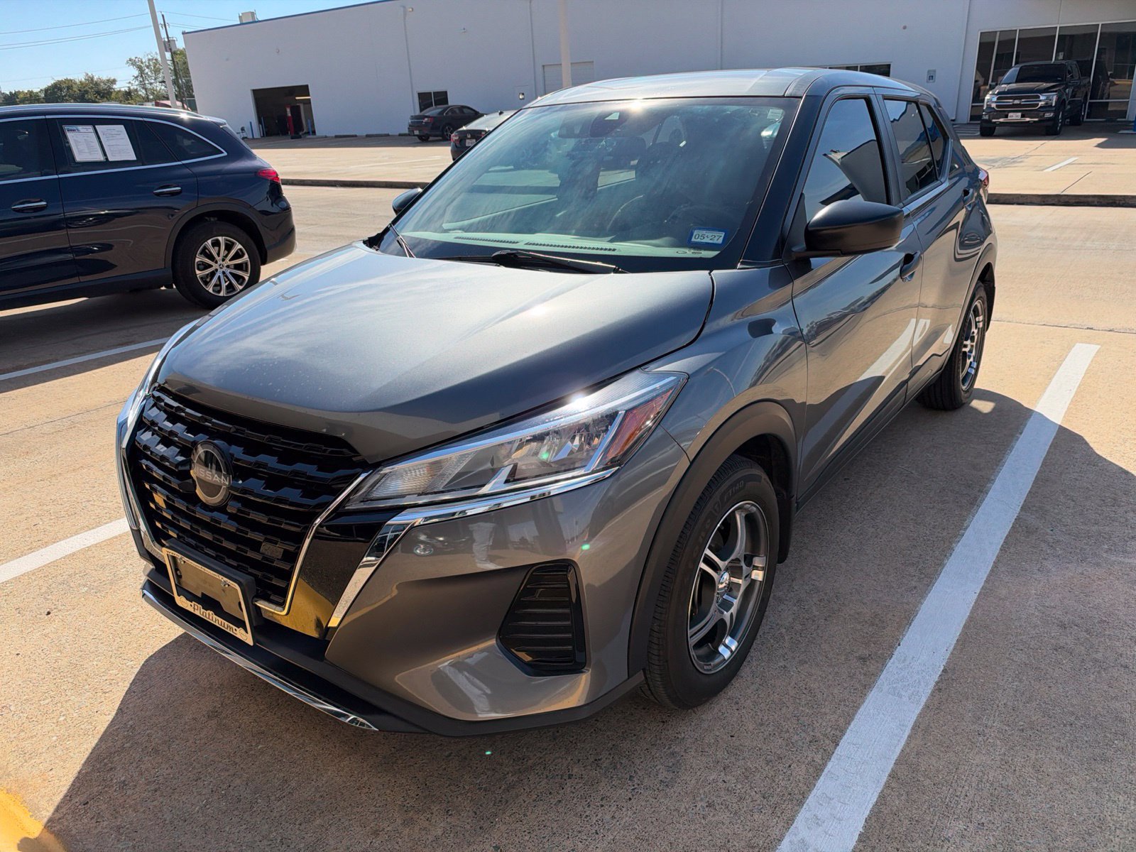 Used 2024 Nissan Kicks S FWD image 3