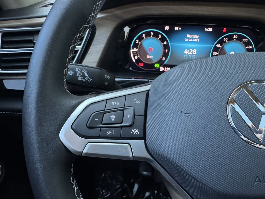 Used 2024 Volkswagen Atlas SE w/ Panoramic Sunroof Package image 30