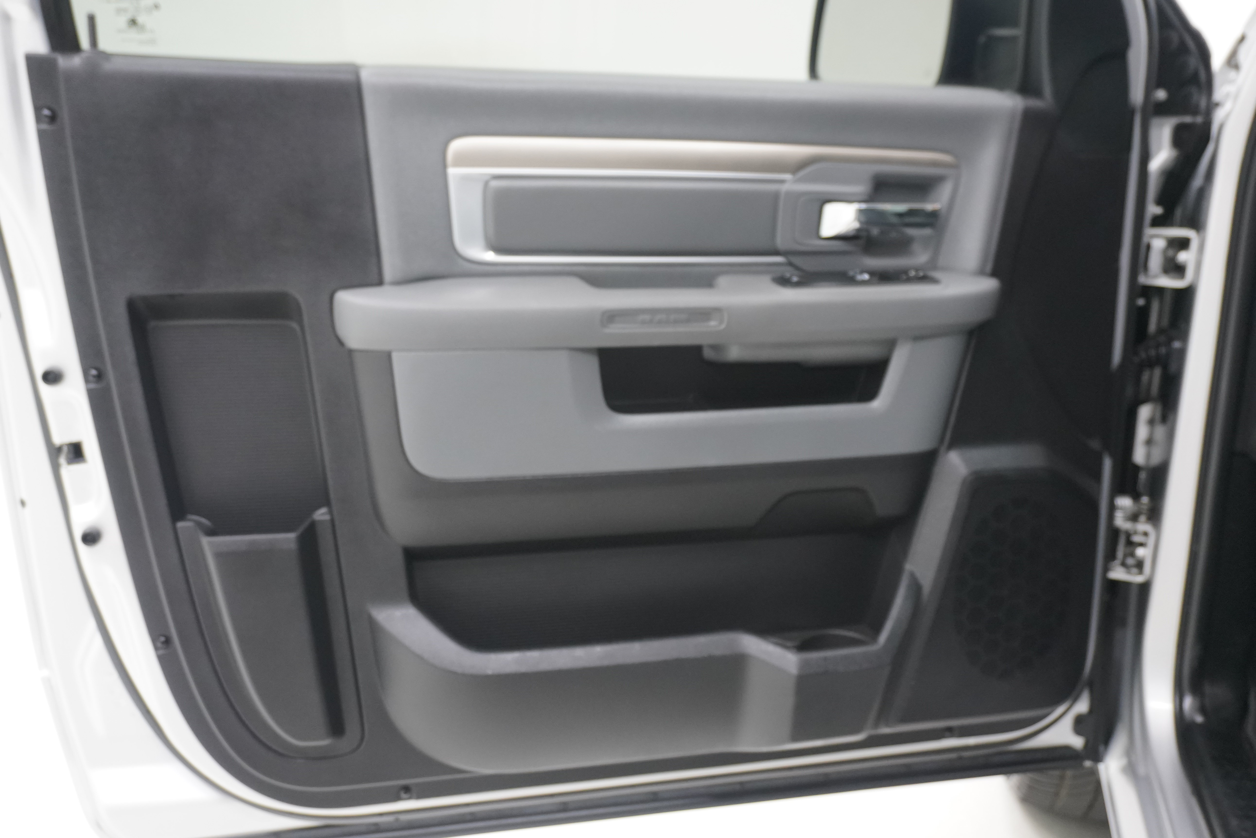 Used 2017 RAM 1500 Express RWD image 13