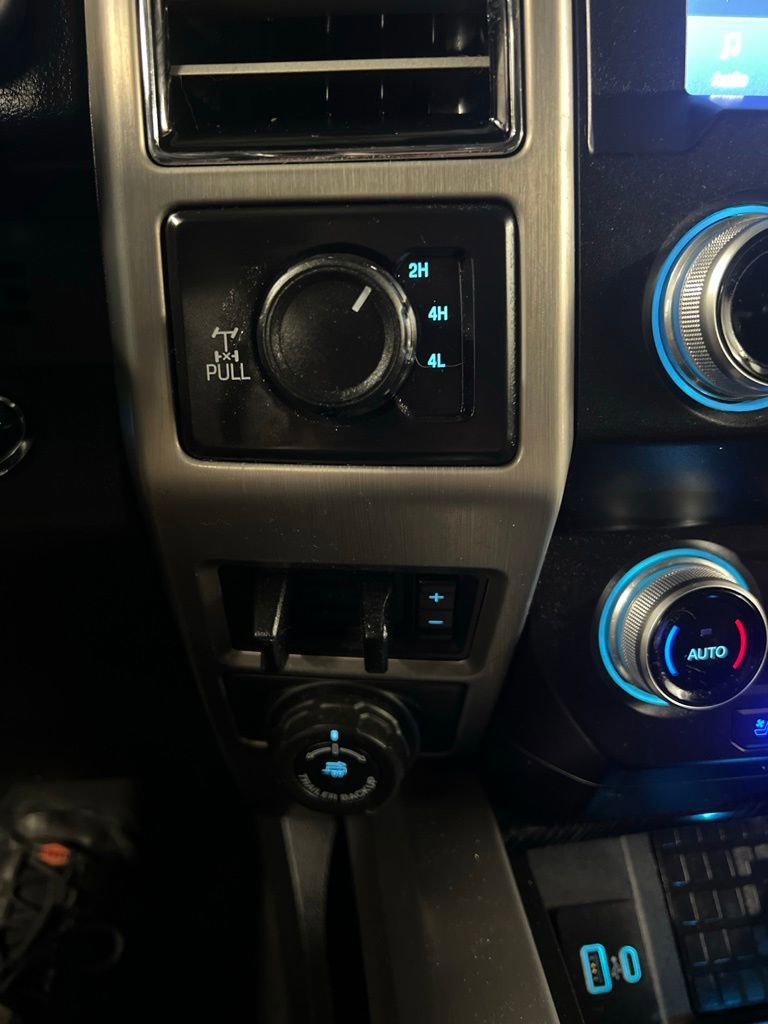 Used 2021 Ford F350 Platinum AWD/4WD image 17