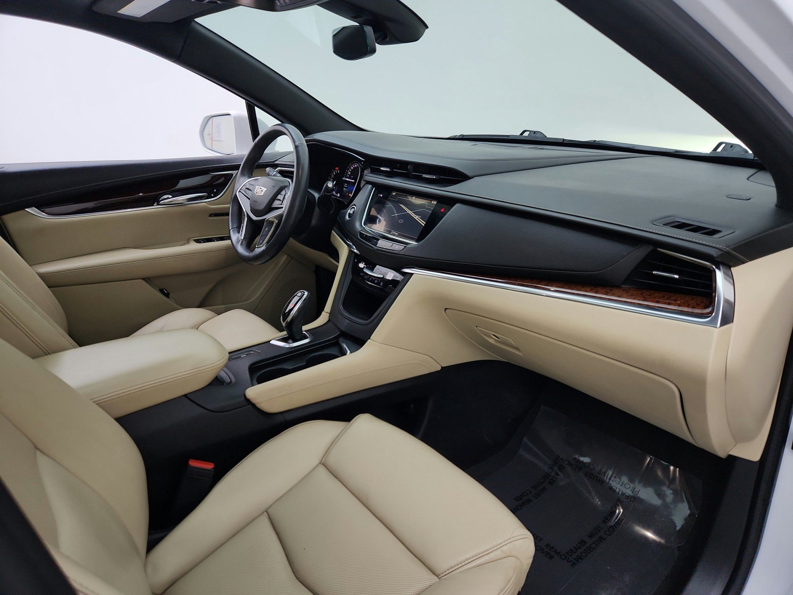 Used 2017 Cadillac XT5 Luxury w/ Driver Awareness Package FWD image 29