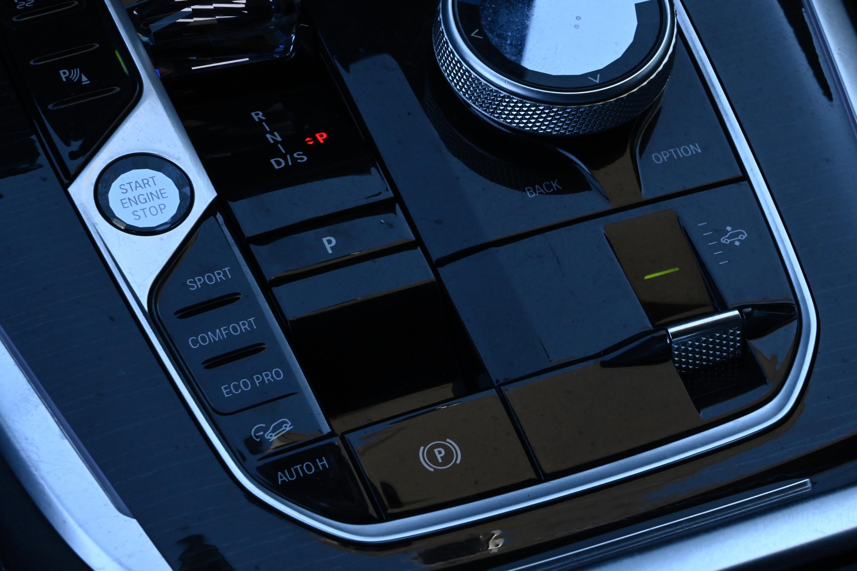 Certified 2024 BMW X7 xDrive40i w/ Executive Package image 20