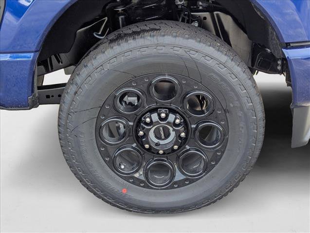 New 2026 Ford F250 Lariat w/ Black Appearance Package image 9