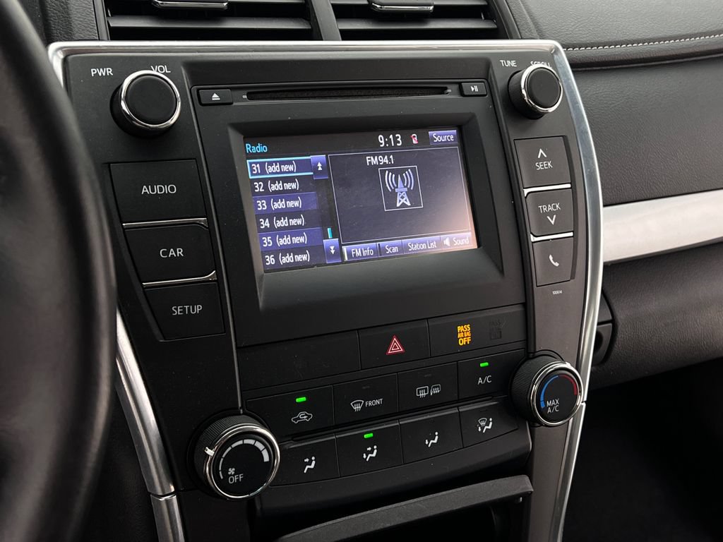 Used 2016 Toyota Camry SE FWD image 19