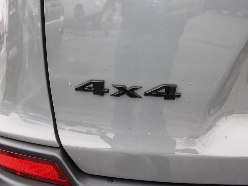 Used 2023 Jeep Cherokee Altitude Lux AWD/4WD image 9