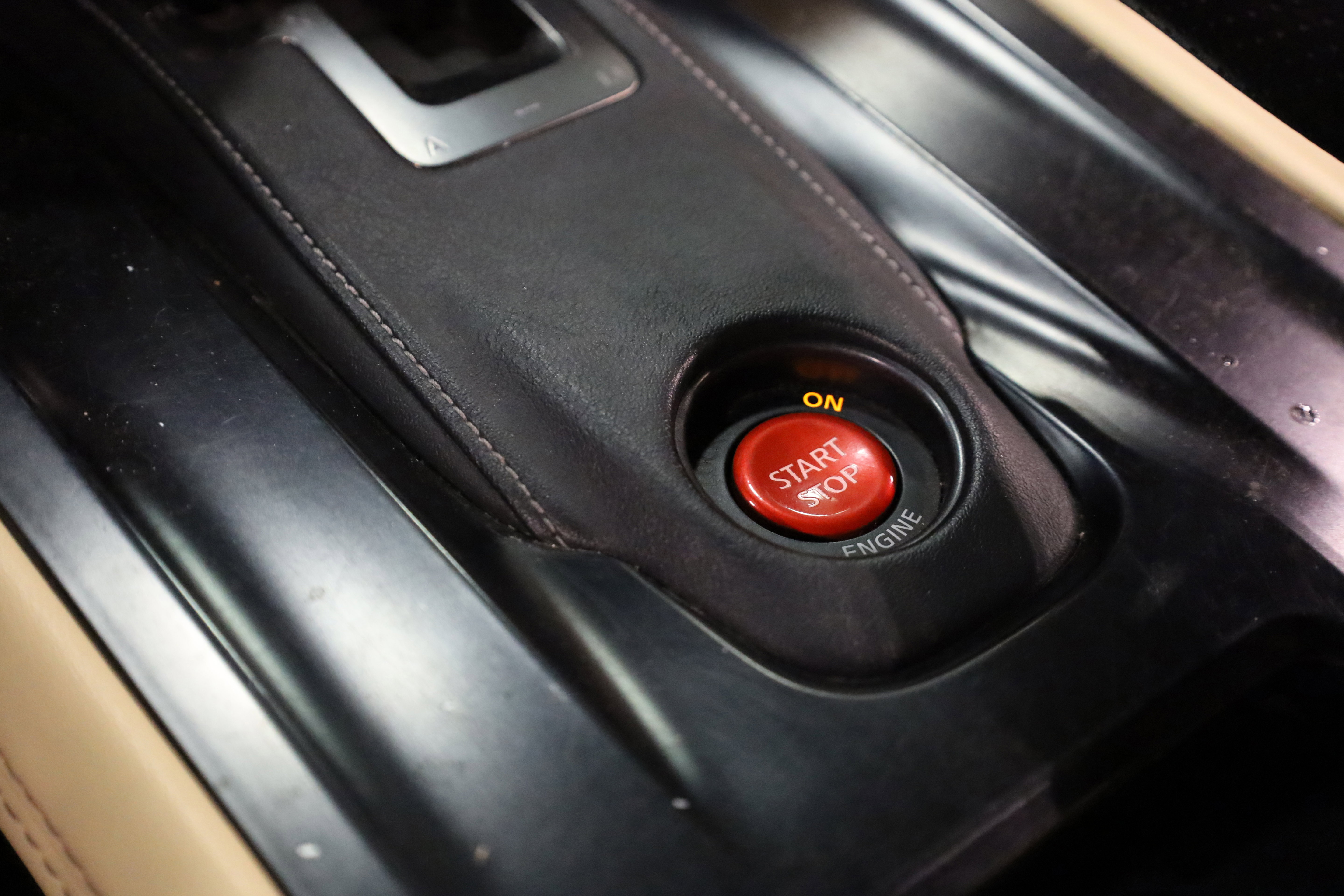 Used 2015 Nissan GT-R Premium image 31