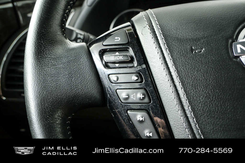 Used 2022 Nissan Armada Platinum w/ Captain's Chairs Package RWD image 10