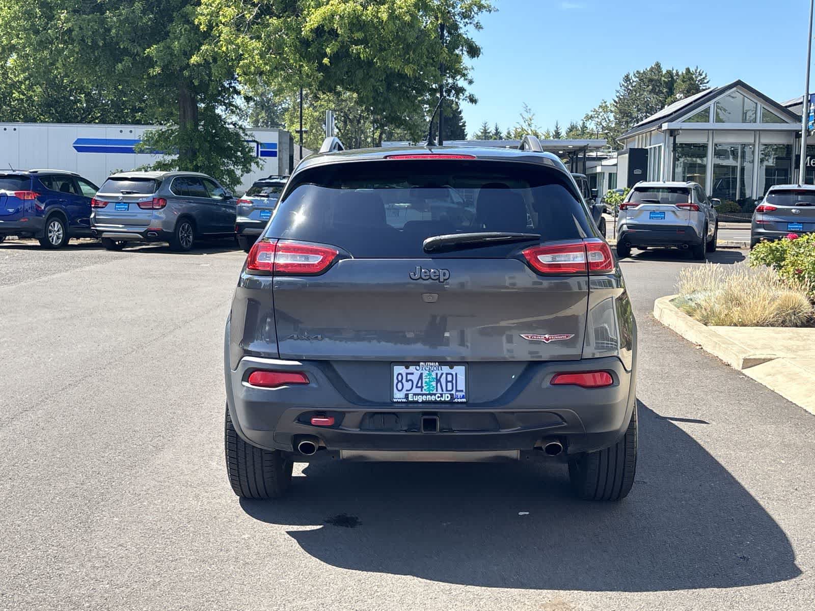 Used 2014 Jeep Cherokee Trailhawk w/ Comfort/Convenience Group AWD/4WD image 4