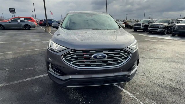 Used 2022 Ford Edge Titanium image 3