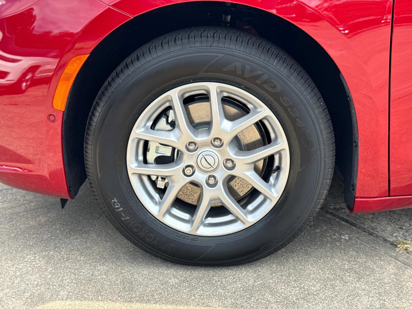 New 2026 Chrysler Pacifica Select image 10