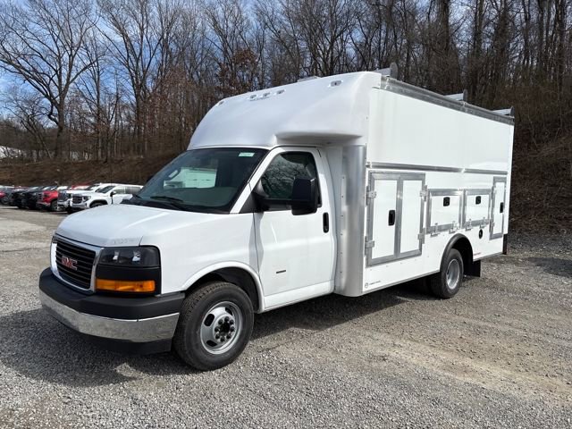 New 2026 GMC Savana 3500 w/ Power Convenience Package RWD image 1
