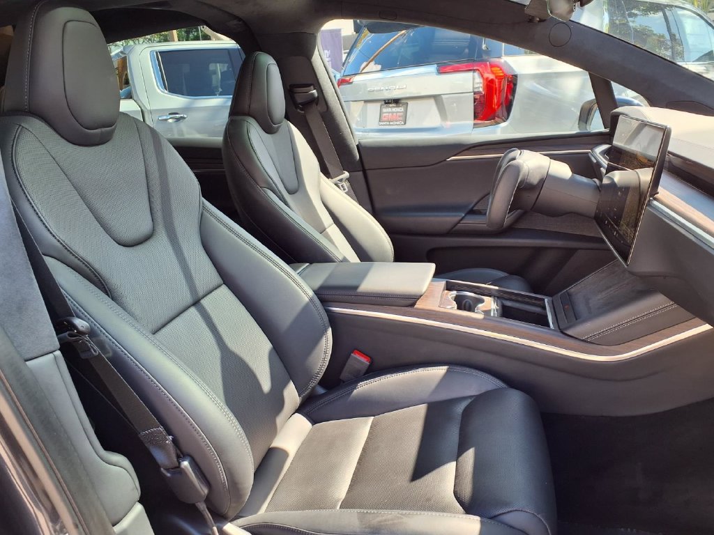 Used 2024 Tesla Model X AWD/4WD image 23