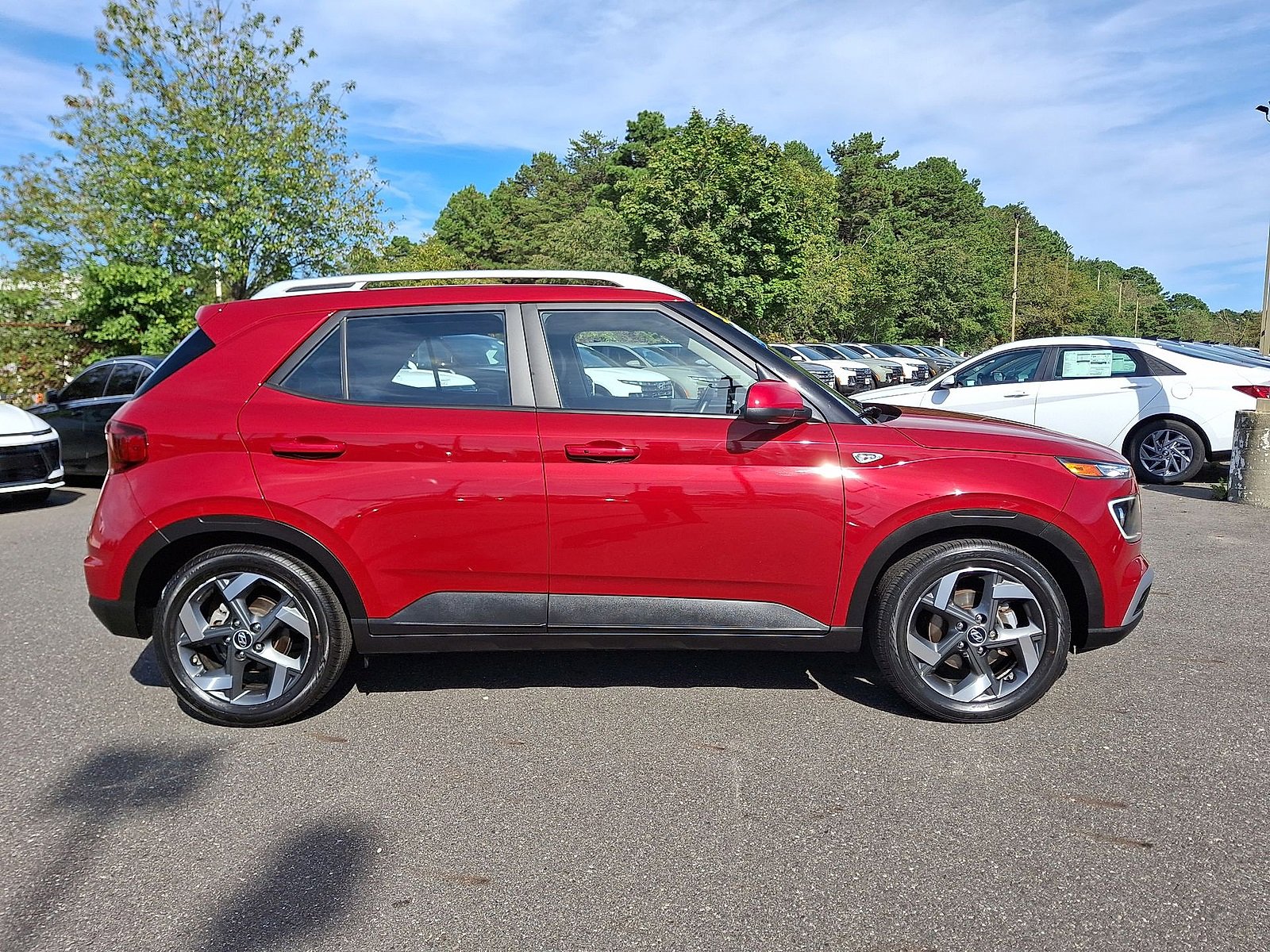 Certified 2022 Hyundai Venue Limited image 32