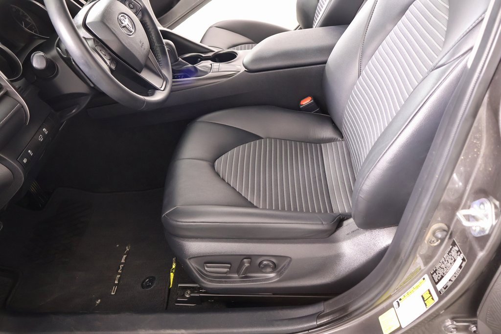 Used 2023 Toyota Camry SE image 10