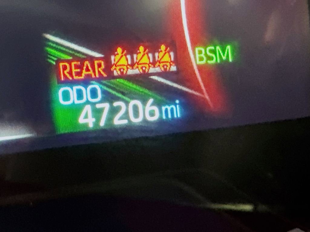 Used 2023 Toyota RAV4 XLE Premium image 29