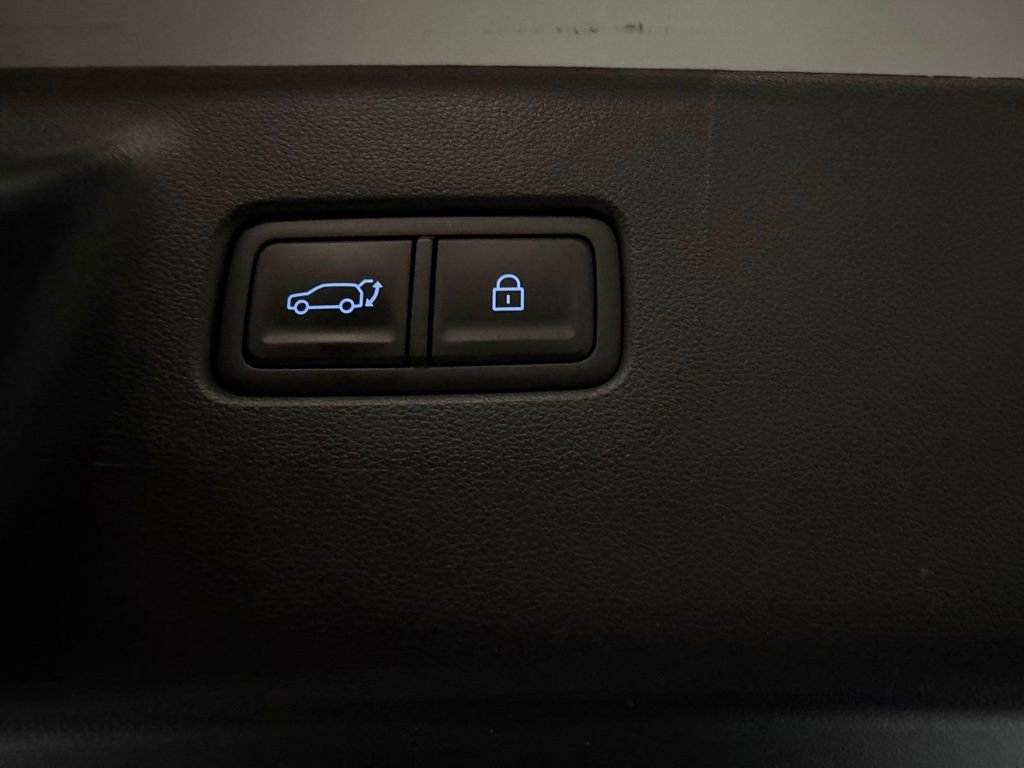 Used 2025 Hyundai Santa Fe Limited image 32