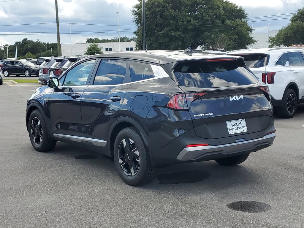 New 2026 Kia Sportage LX w/ LX Convenience Package FWD image 3