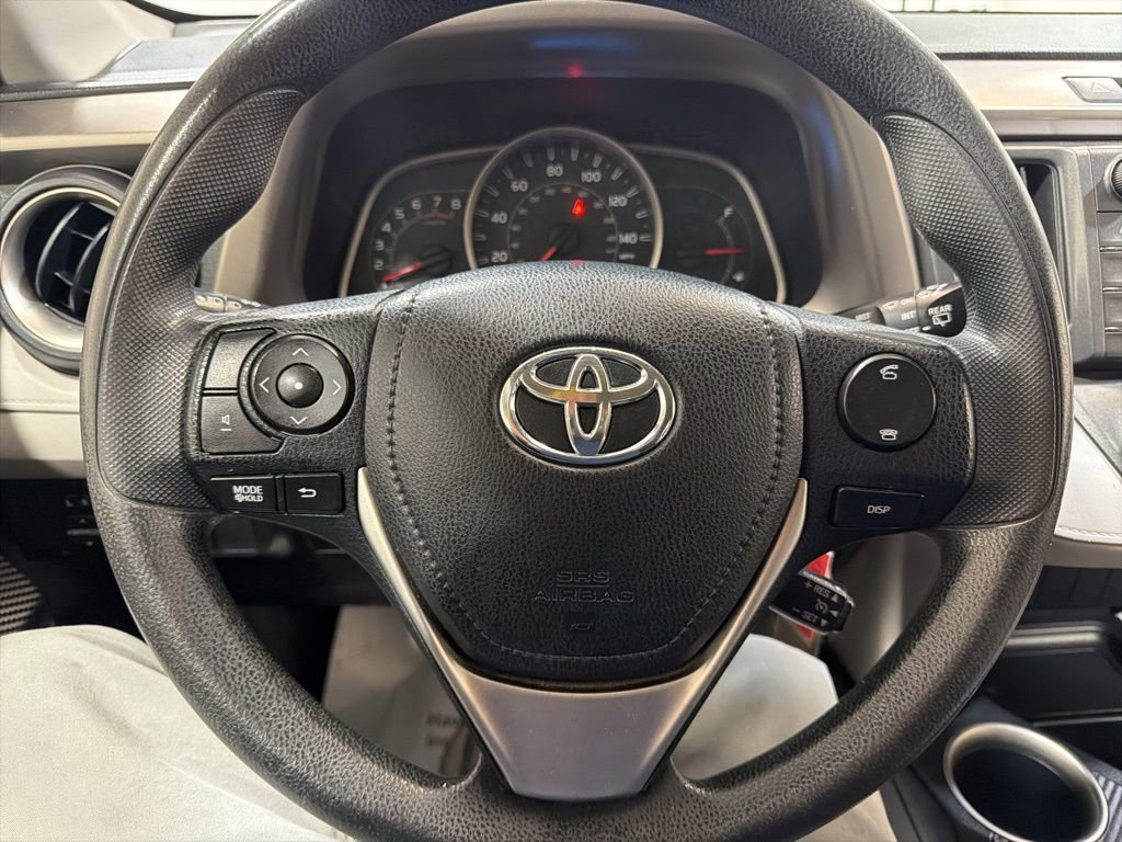 Used 2013 Toyota RAV4 LE image 28