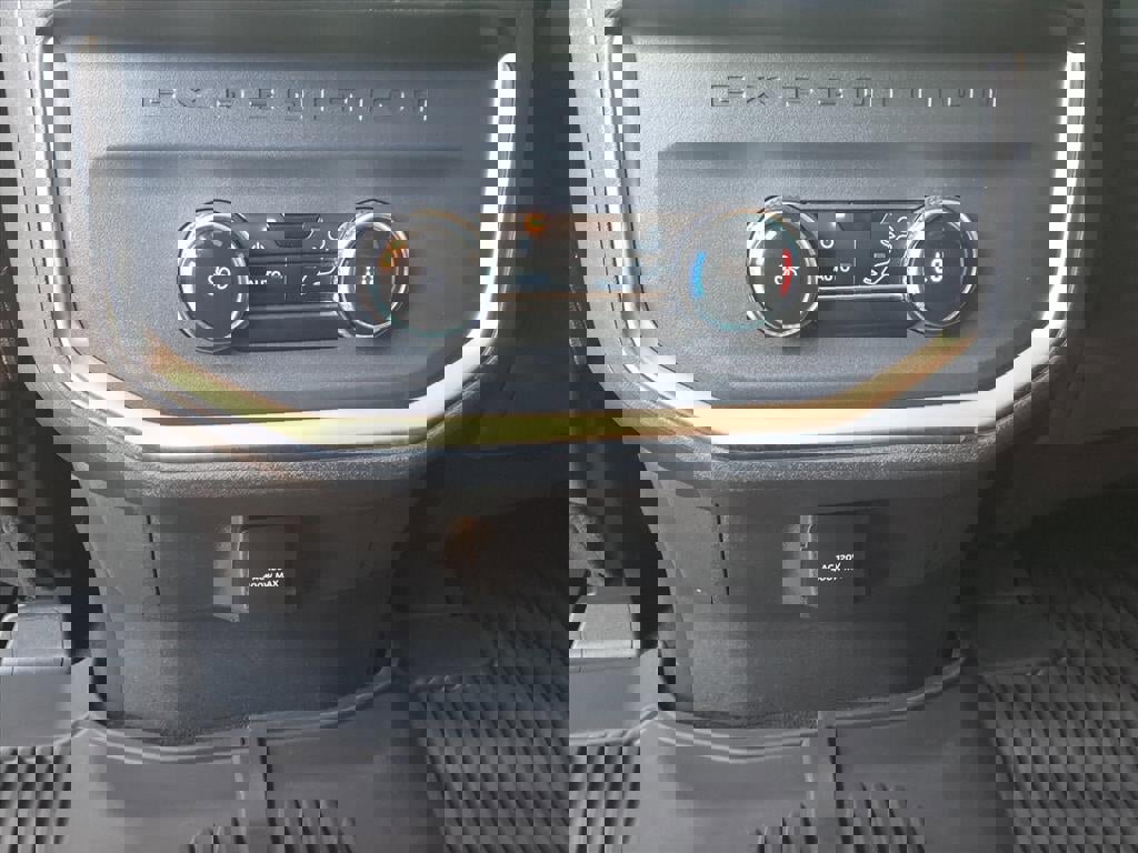 Used 2025 Ford Expedition Active image 20