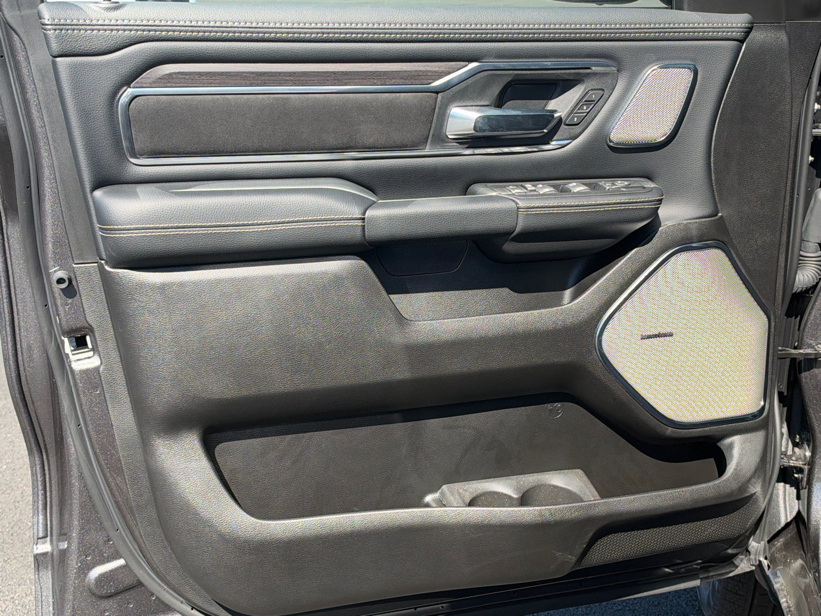 New 2027 RAM 1500 Laramie AWD/4WD image 10