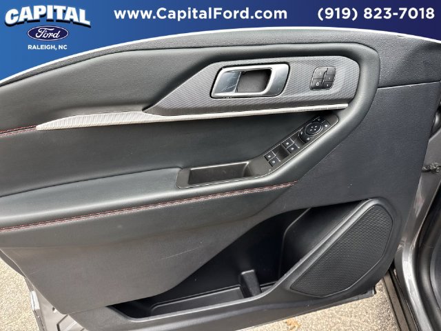Certified 2025 Ford Explorer ST-Line w/ Premium Package RWD image 20