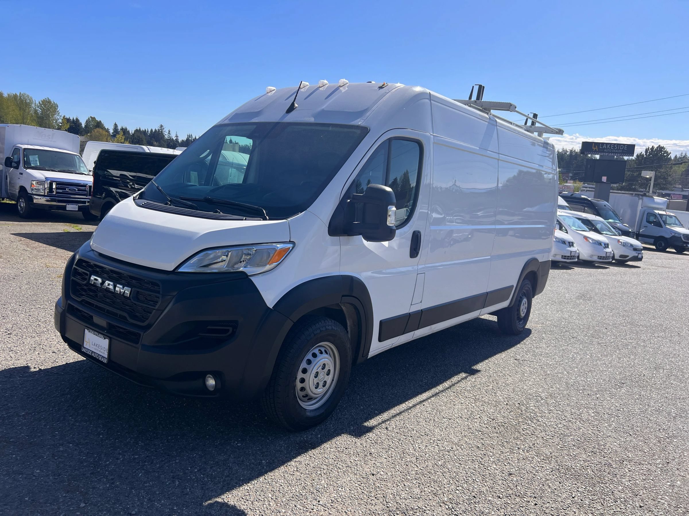 Used 2024 RAM ProMaster 2500 w/ Convenience Group FWD image 1