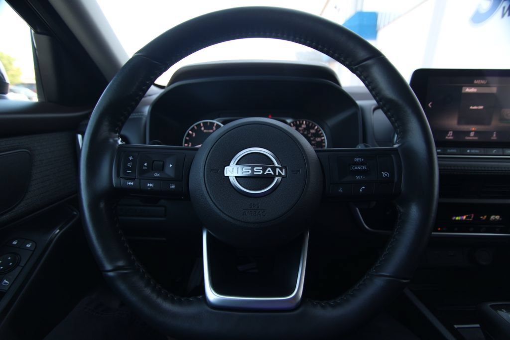 Used 2023 Nissan Rogue S AWD/4WD image 20