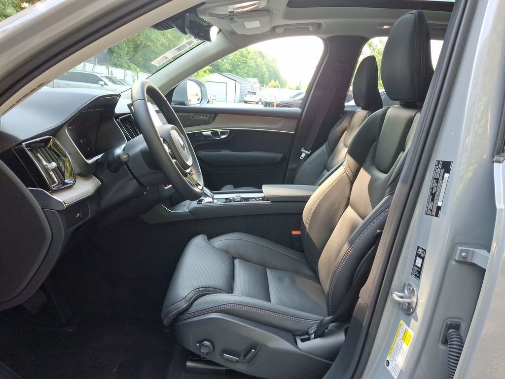 New 2026 Volvo XC90 B6 Ultra w/ Protection Package image 14