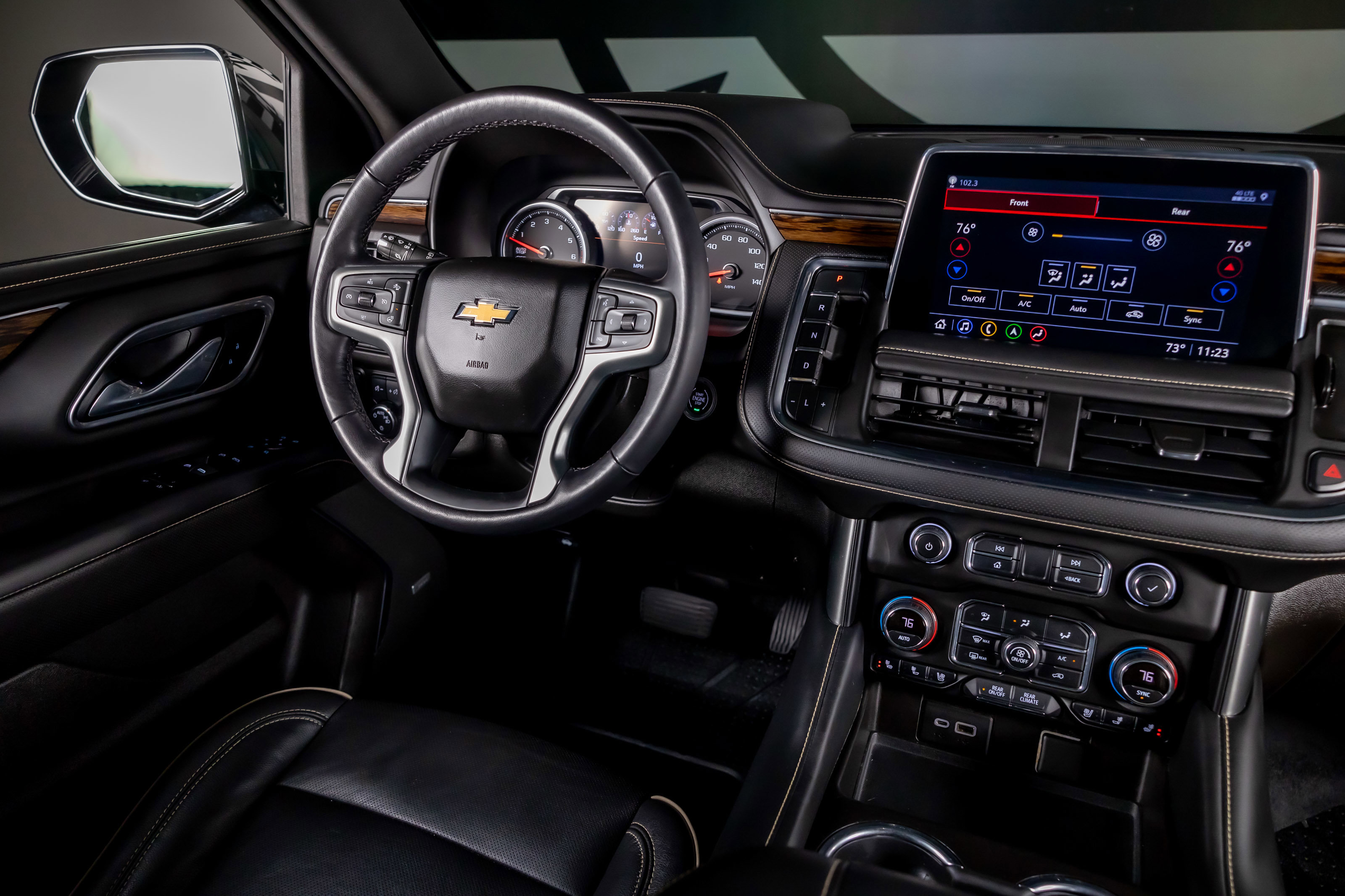 Used 2021 Chevrolet Tahoe Premier w/ Premium Package image 6