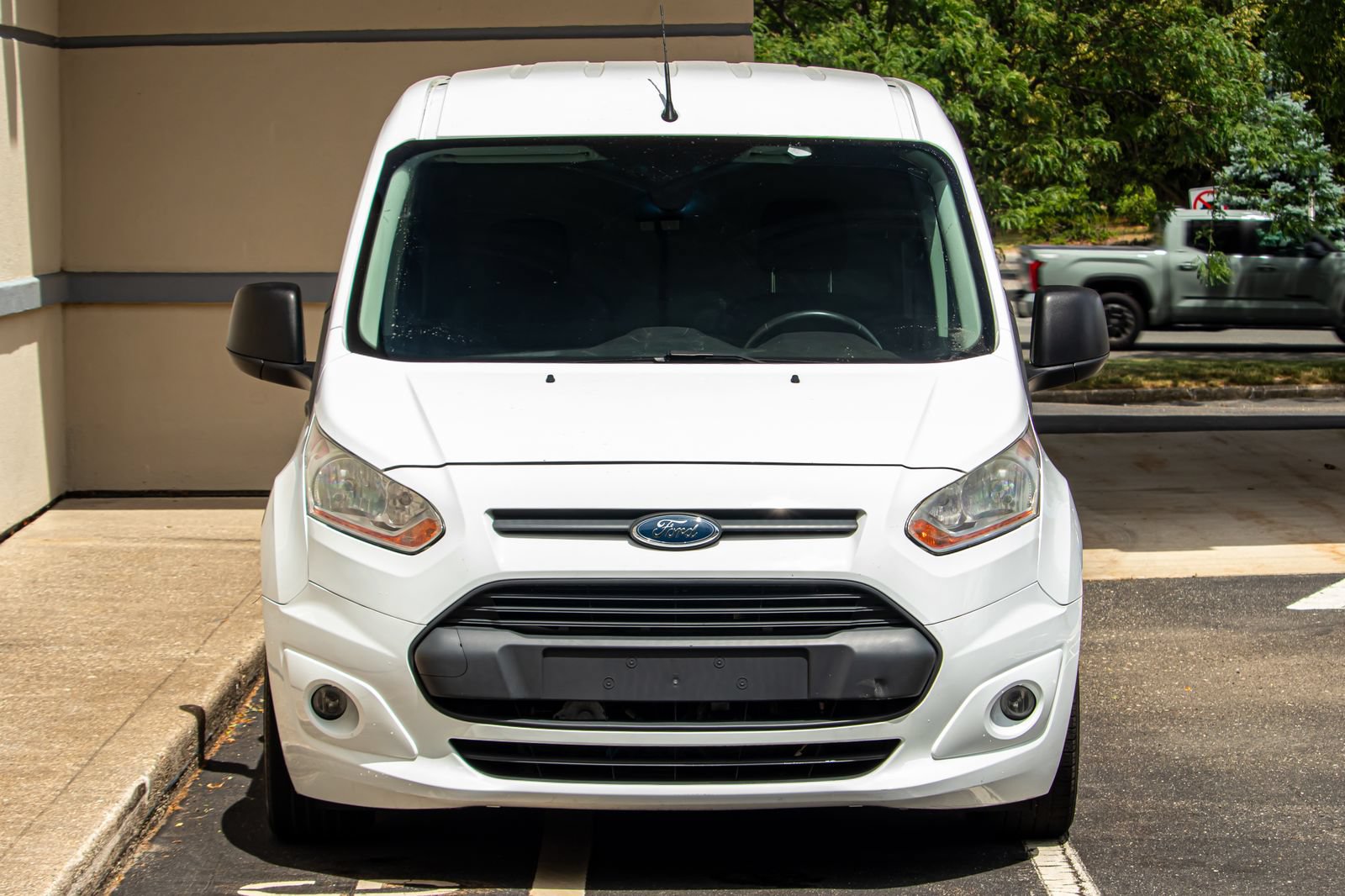 Used 2017 Ford Transit Connect XLT FWD image 2